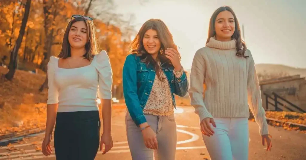500 + Girls WhatsApp Group Links. Trusted Girls WhatsApp Group Links for friendship, study, fashion, and empowerment – safe and updated 2025 groups list.